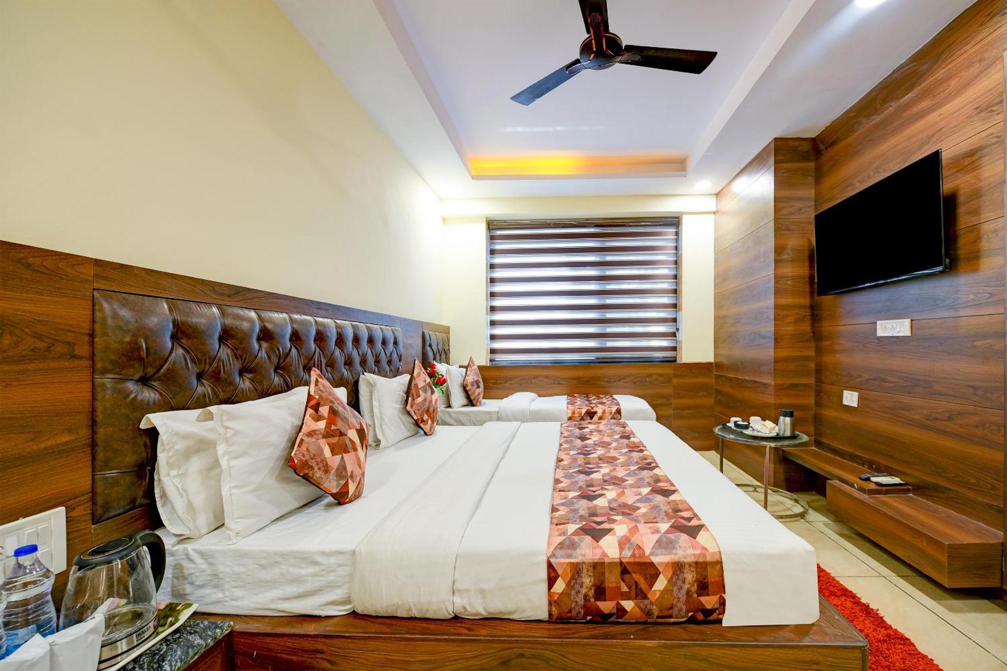 Hotel Le Grand - Walk-In From Rk Ashram Metro Station นิวเดลี ภายนอก รูปภาพ