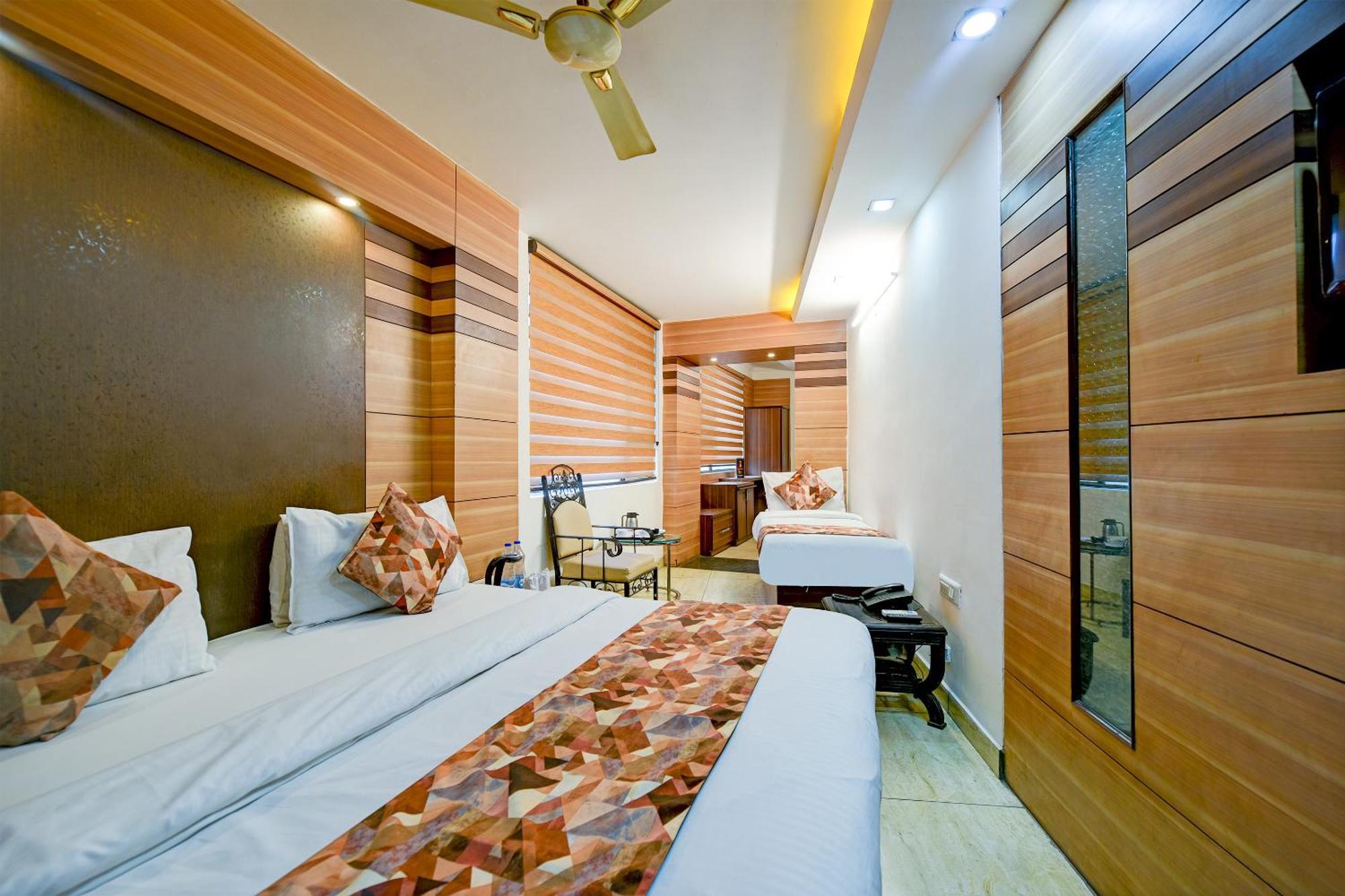 Hotel Le Grand - Walk-In From Rk Ashram Metro Station นิวเดลี ภายนอก รูปภาพ